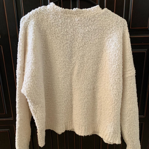 FREE PEOPLE Cream V-Neck Knit Sweater Super Soft Cozy SzM - Picture 3 of 3